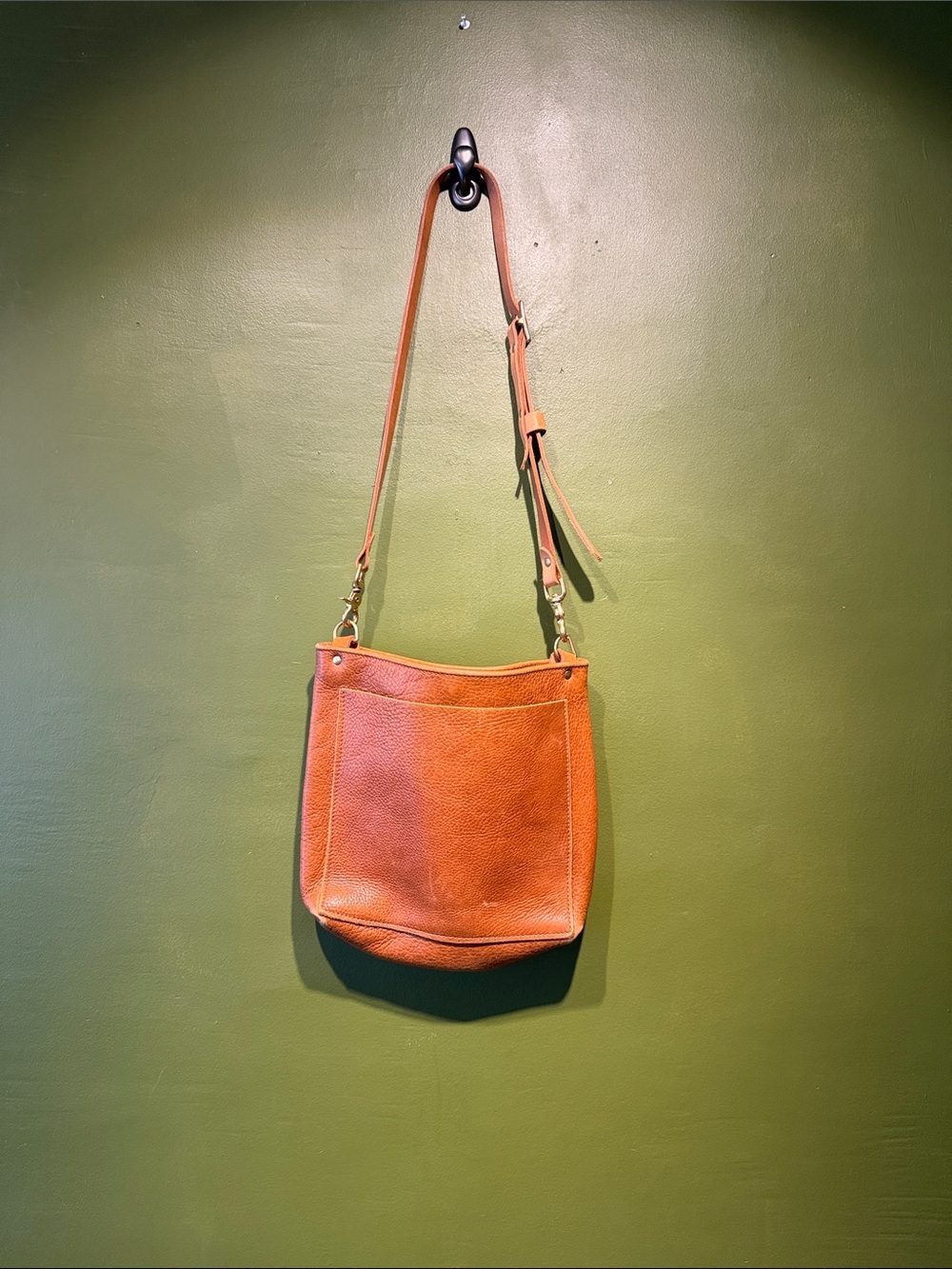 Glad & Young Leather Crossbody Bucket Bag in Cognac